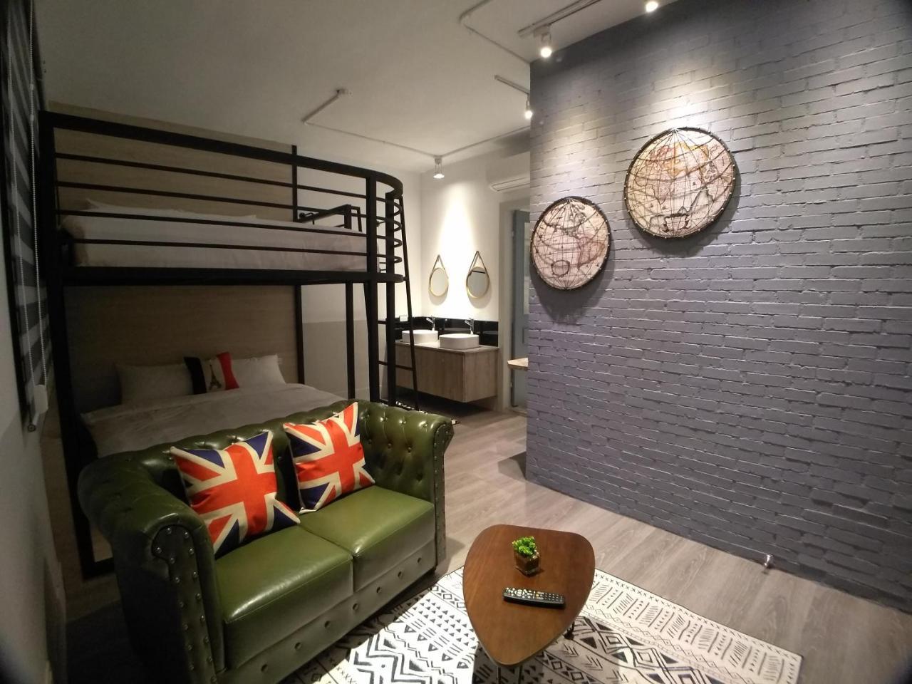 愛旅行民宿&近東大門夜市 Hualien Eksteriør billede